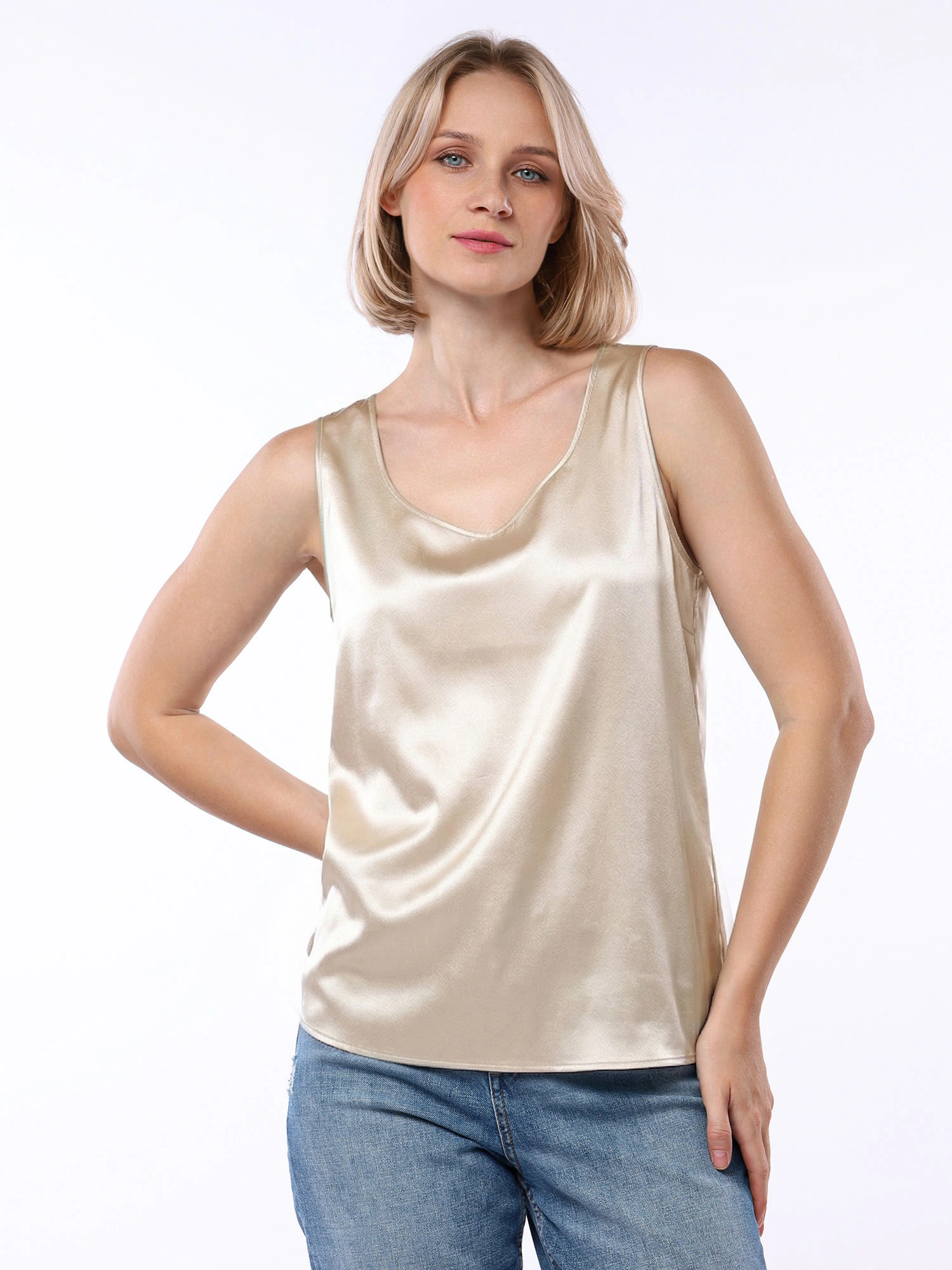 Топ молочного цвета прямого кроя из шелка 